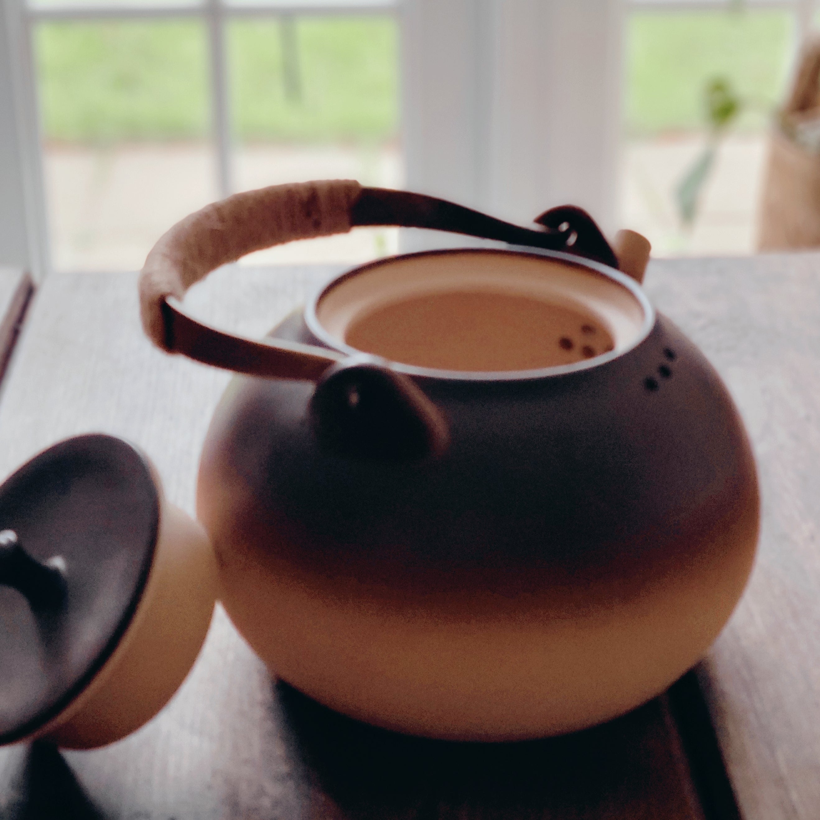 Handmade ceramic teapot - The caramel globe