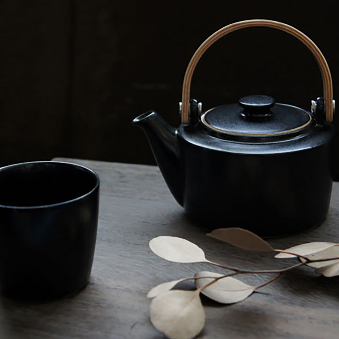 SYO teapot and teacup set